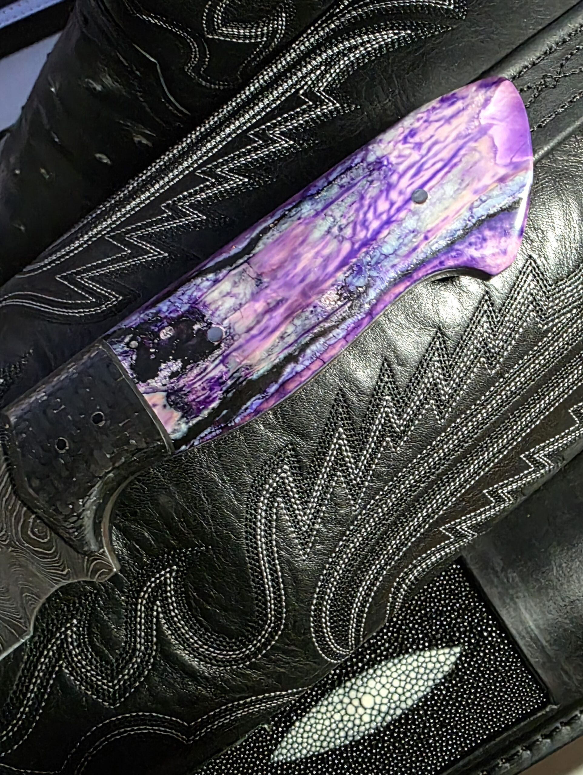 Holley Knife Company custom fixed blade with mammoth tooth grip