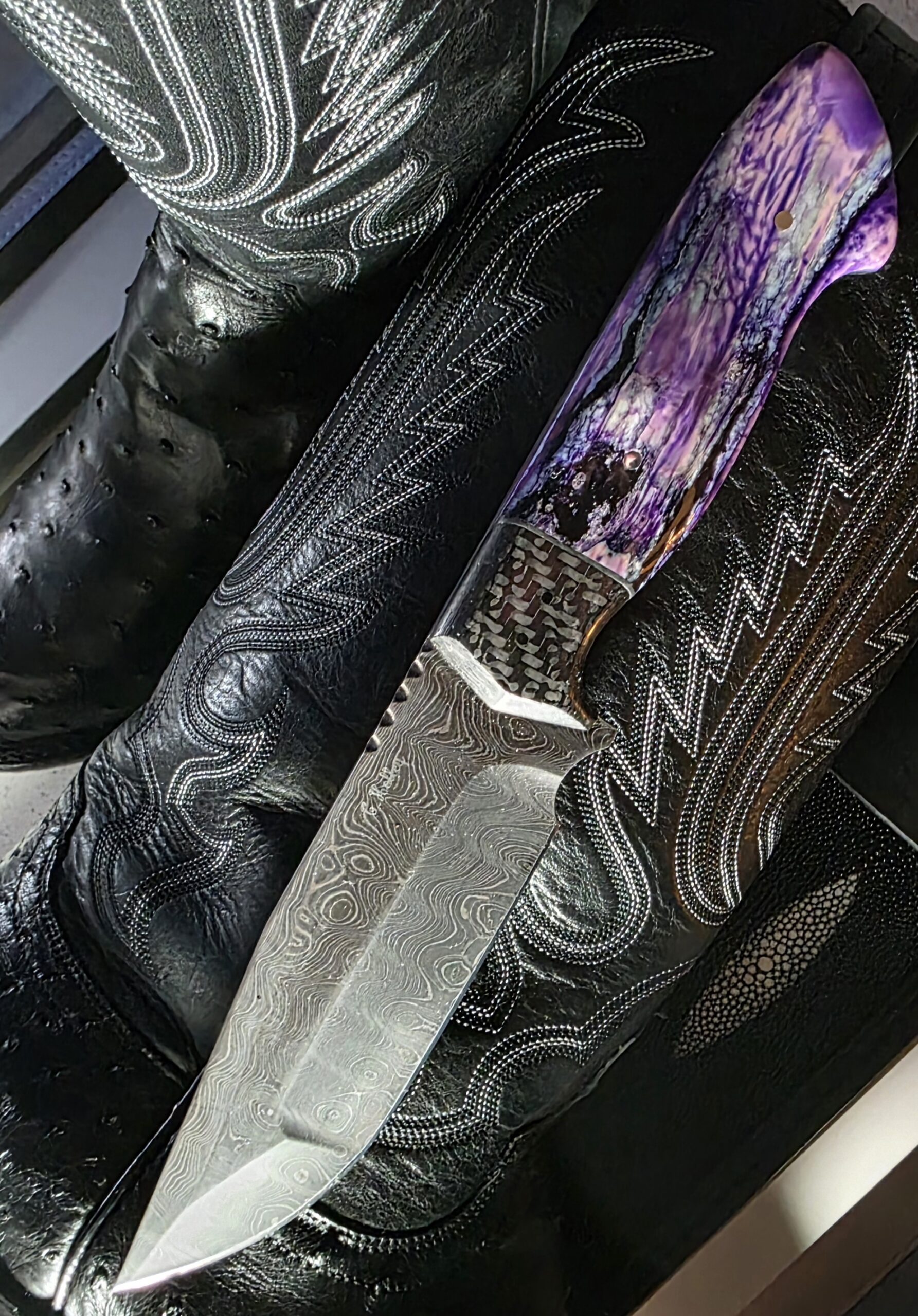 Holley Knife Company fixed blade with mammoth tooth handle and stingray inlay sheath