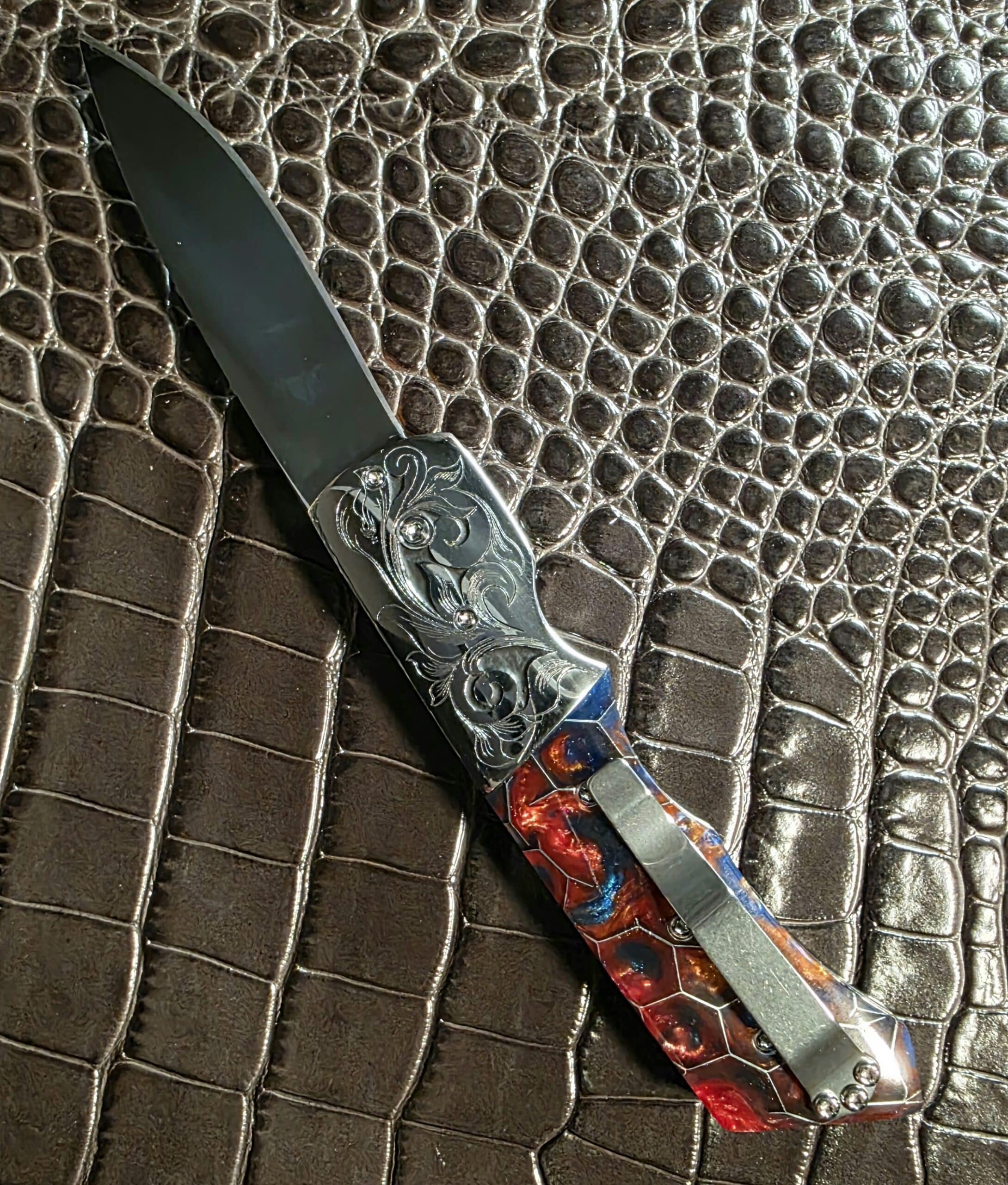 Hoss Knives bolster-release automatic full profile clip side view