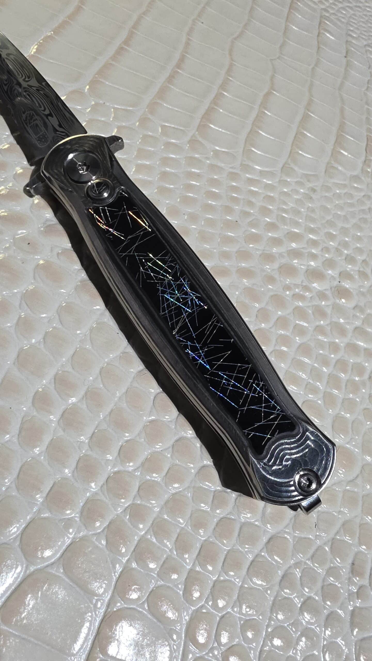 RMOR Knives Skunk Custom Folding Dagger with Loki Damascus and Phenolic Carbon Fiber Inlay - Image 8