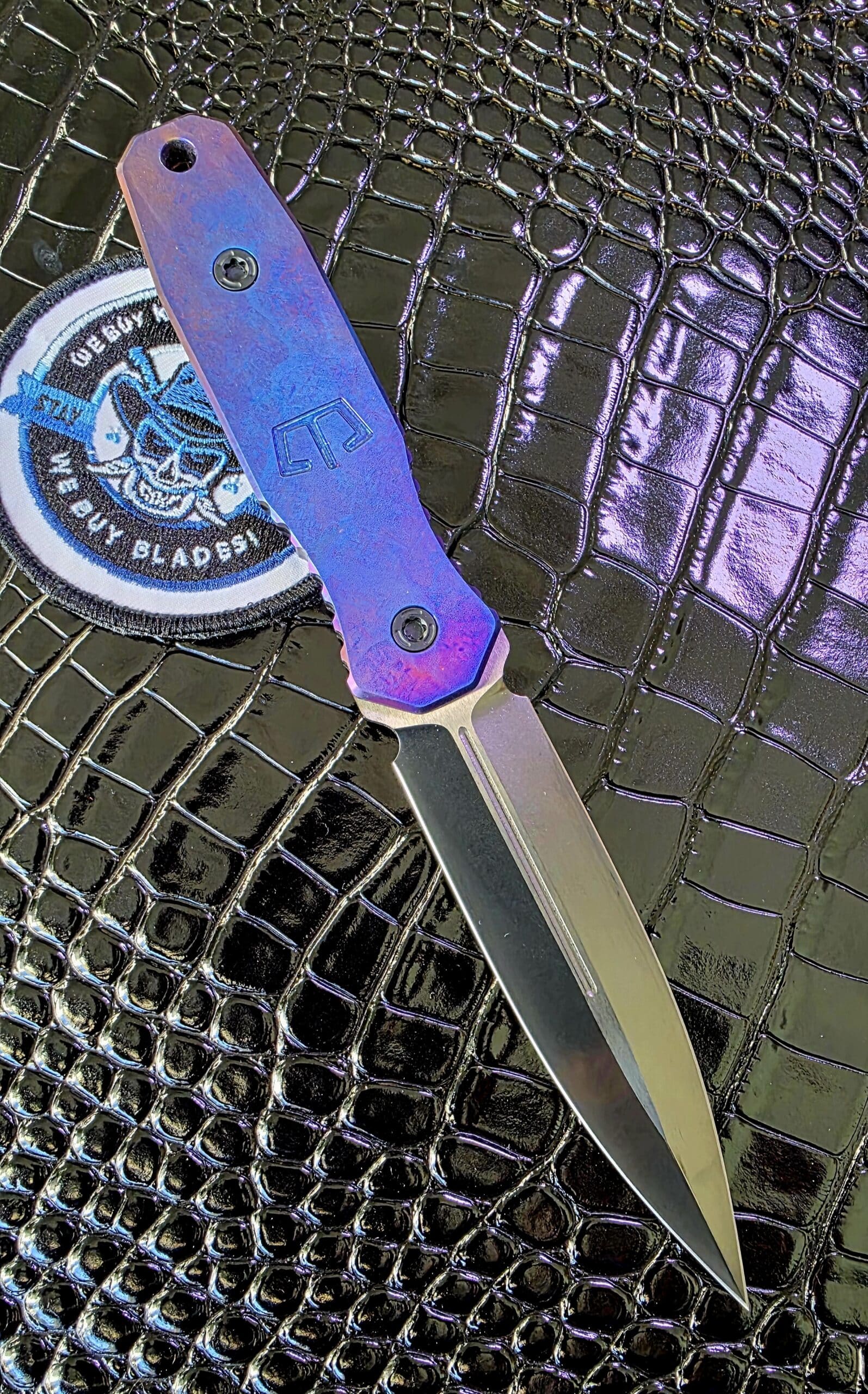 Side profile of Phase 7 SDM double-edge dagger