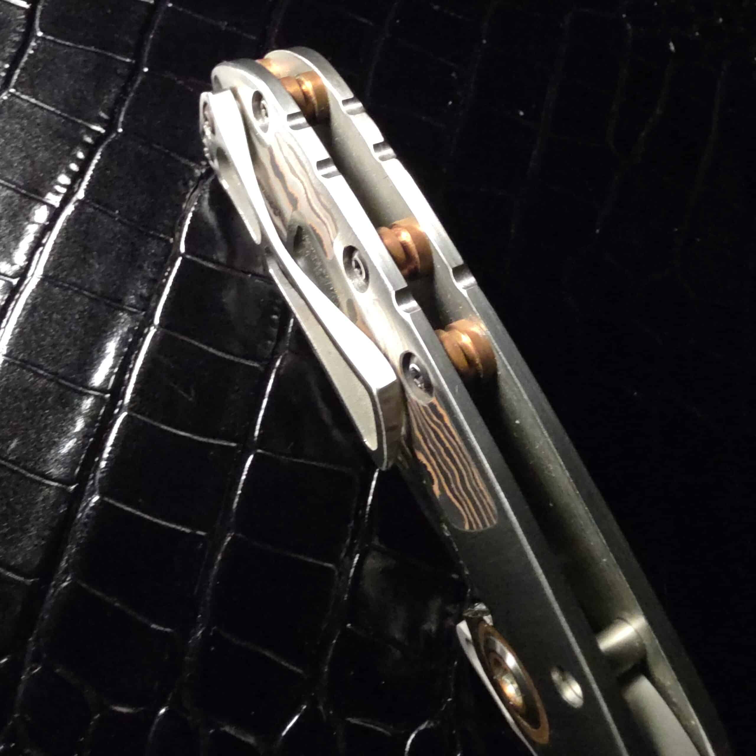 Direware Solo Custom SOLO Modified Classic copper standoffs and titanium handle spine view