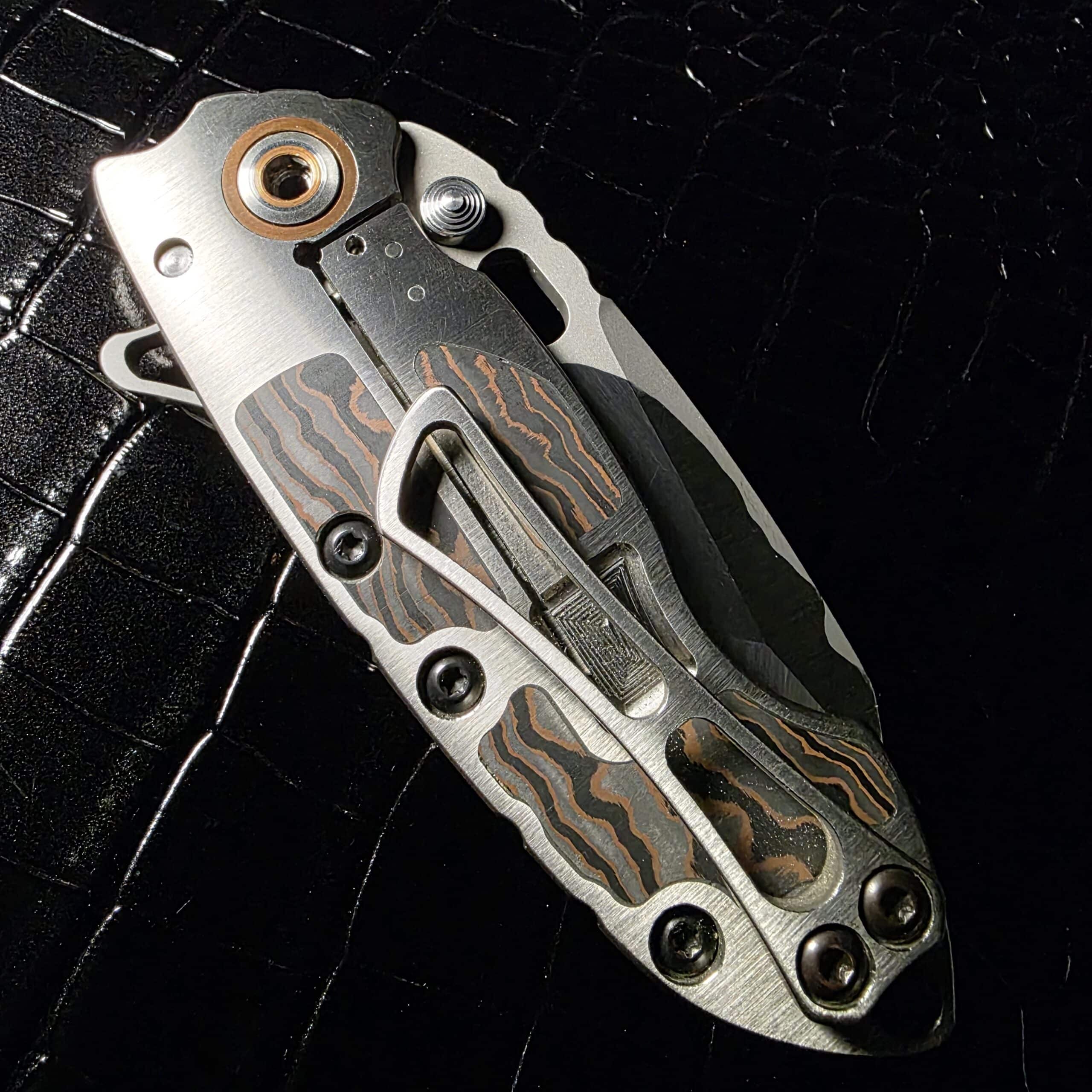 Direware Solo Custom SOLO Modified Classic lock side titanium frame lock in satin finish