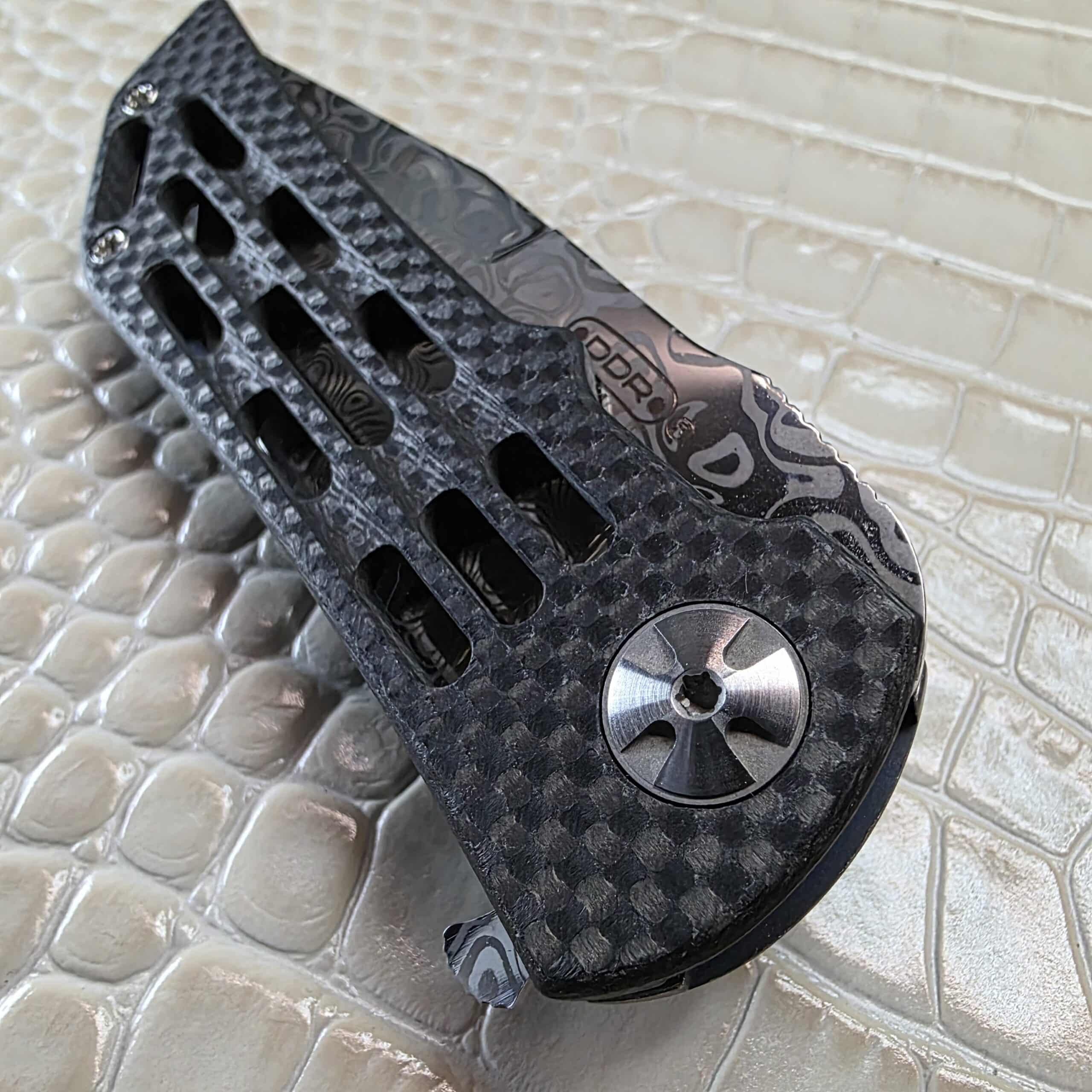 Ventilated carbon fiber show side close-up on Darrel Ralph Custom Dominator Ventilator 2