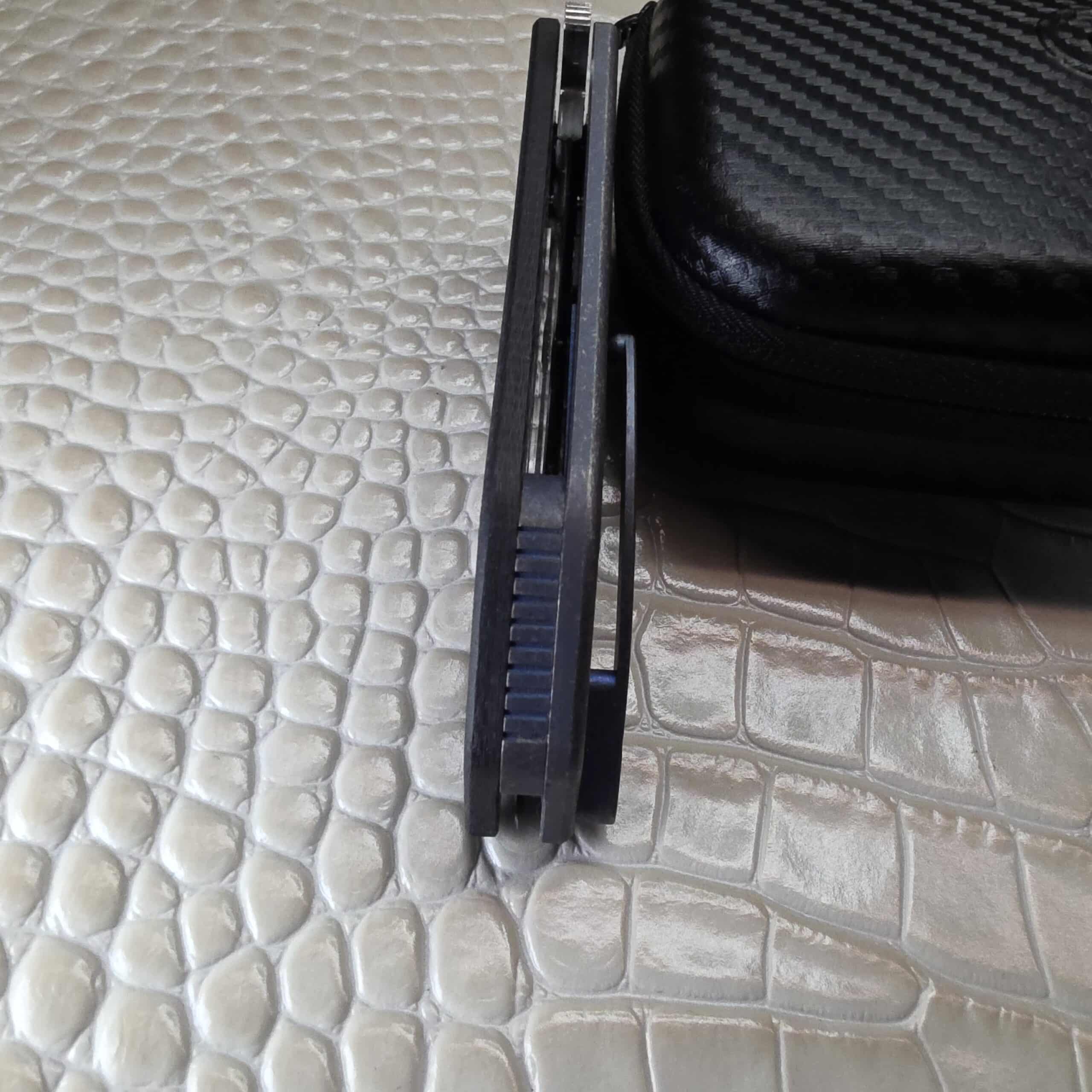 Open spine view of Darrel Ralph Custom Dominator Ventilator 2 showing blade thickness and grind symmetry