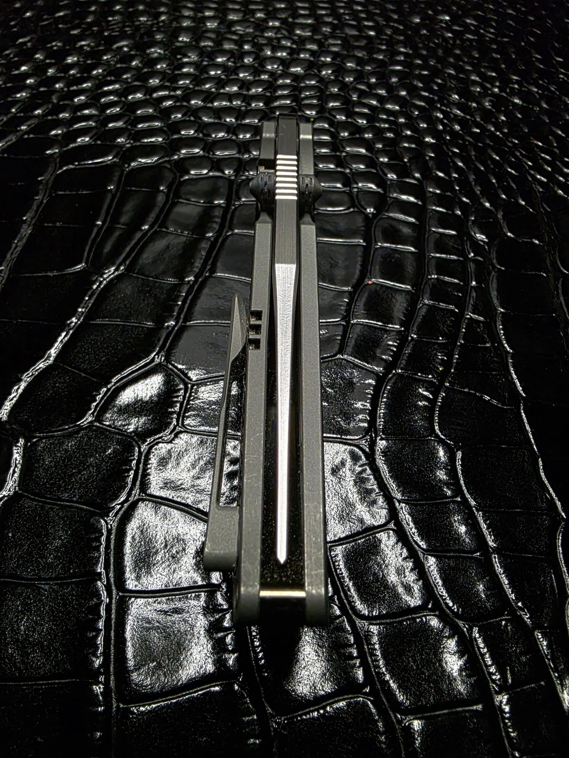 Technical shot showing perfect blade centering on the Hypercut Manufacturing Bikkhu.
