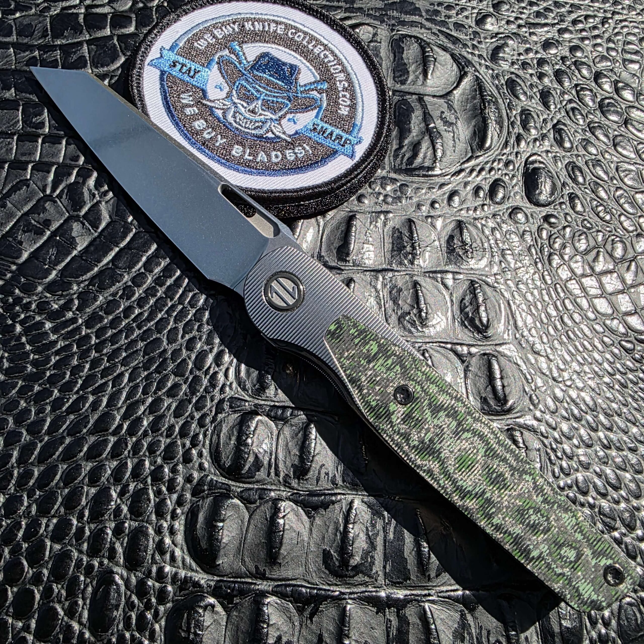 Brown Knives Cortex V2 #329 with stonewashed CPM-154 blade and Fat Carbon Jungle Wear inlay