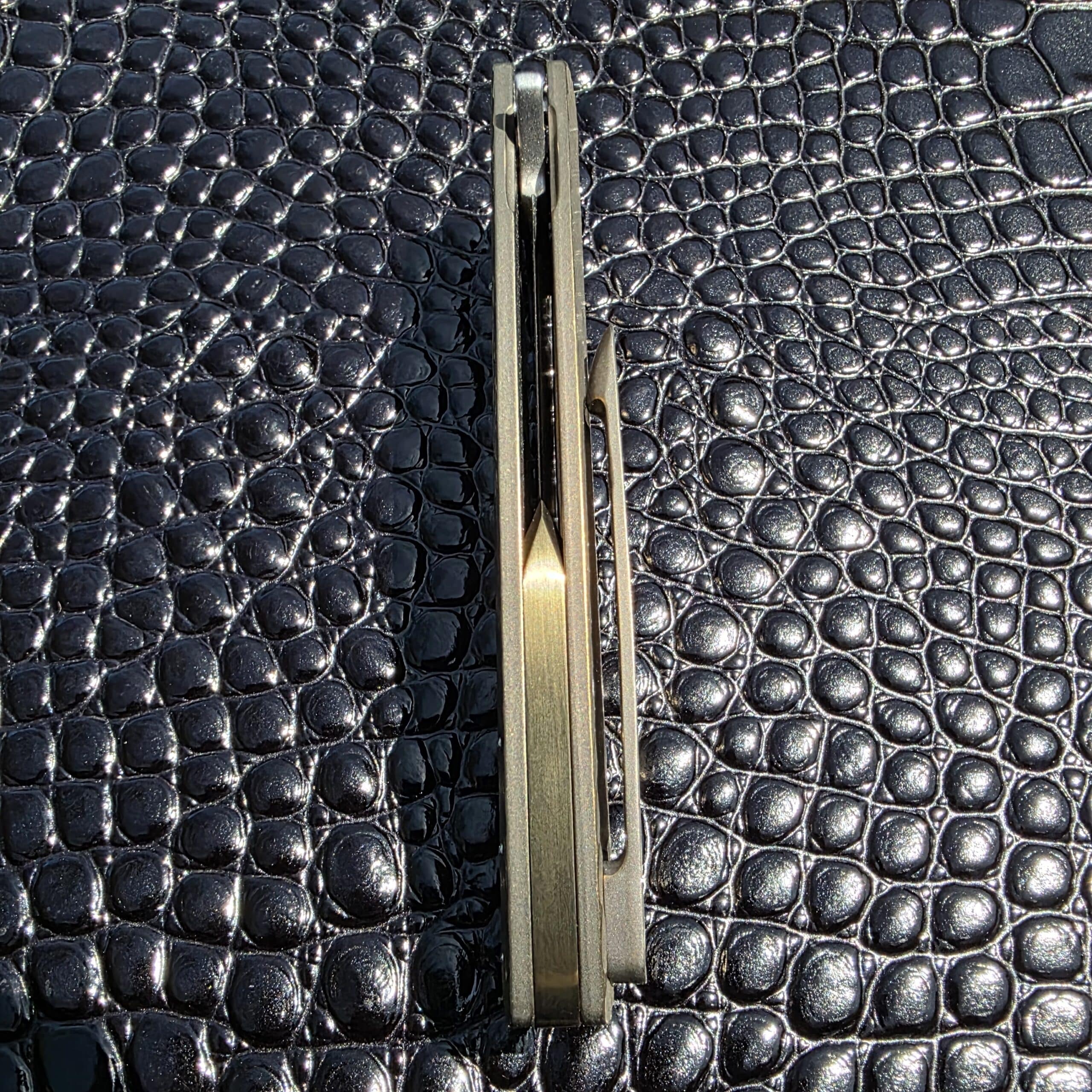 Closed spine view of Herman Knives Sting Flipper