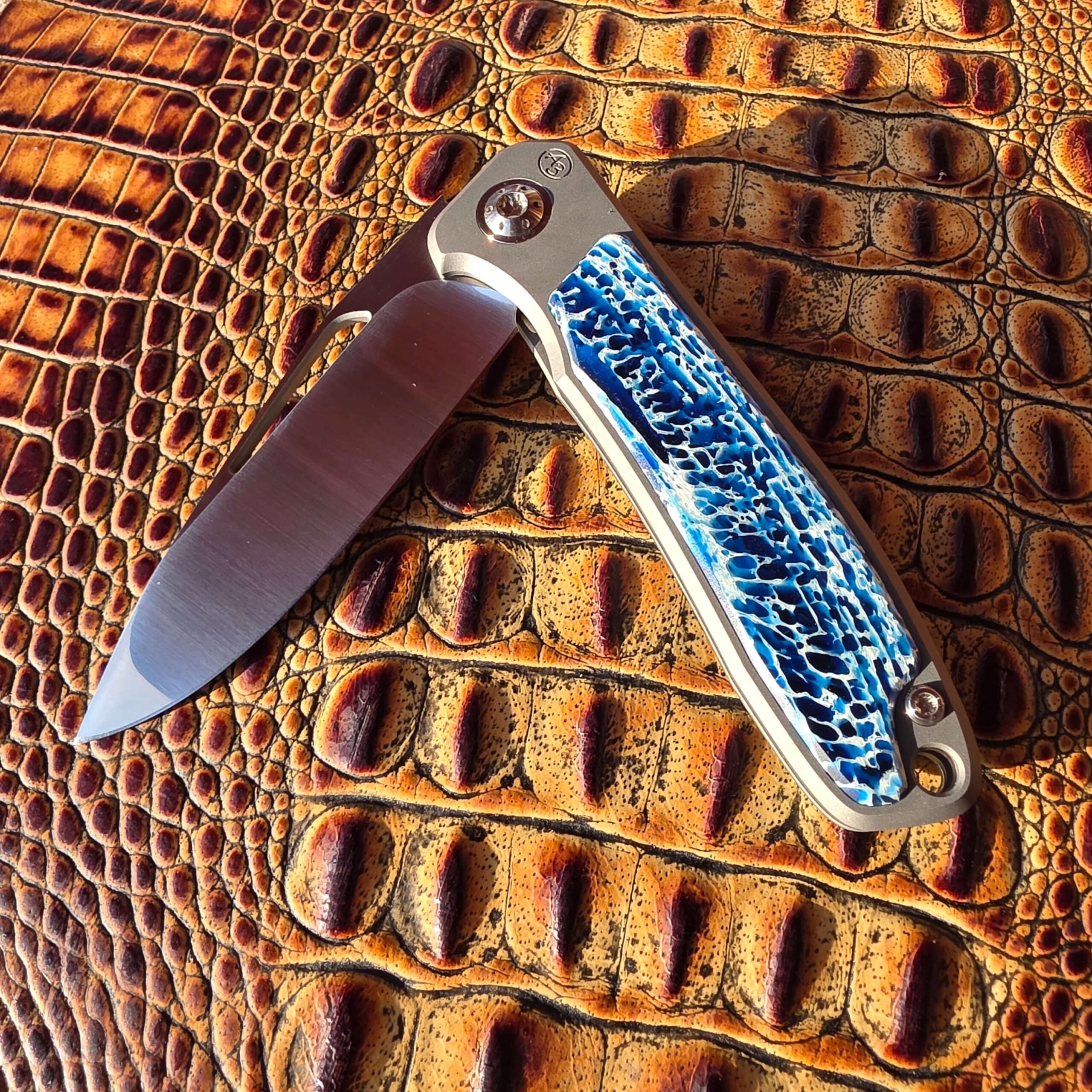 Arno Bernard iMamba Blue Kudu pivot detail