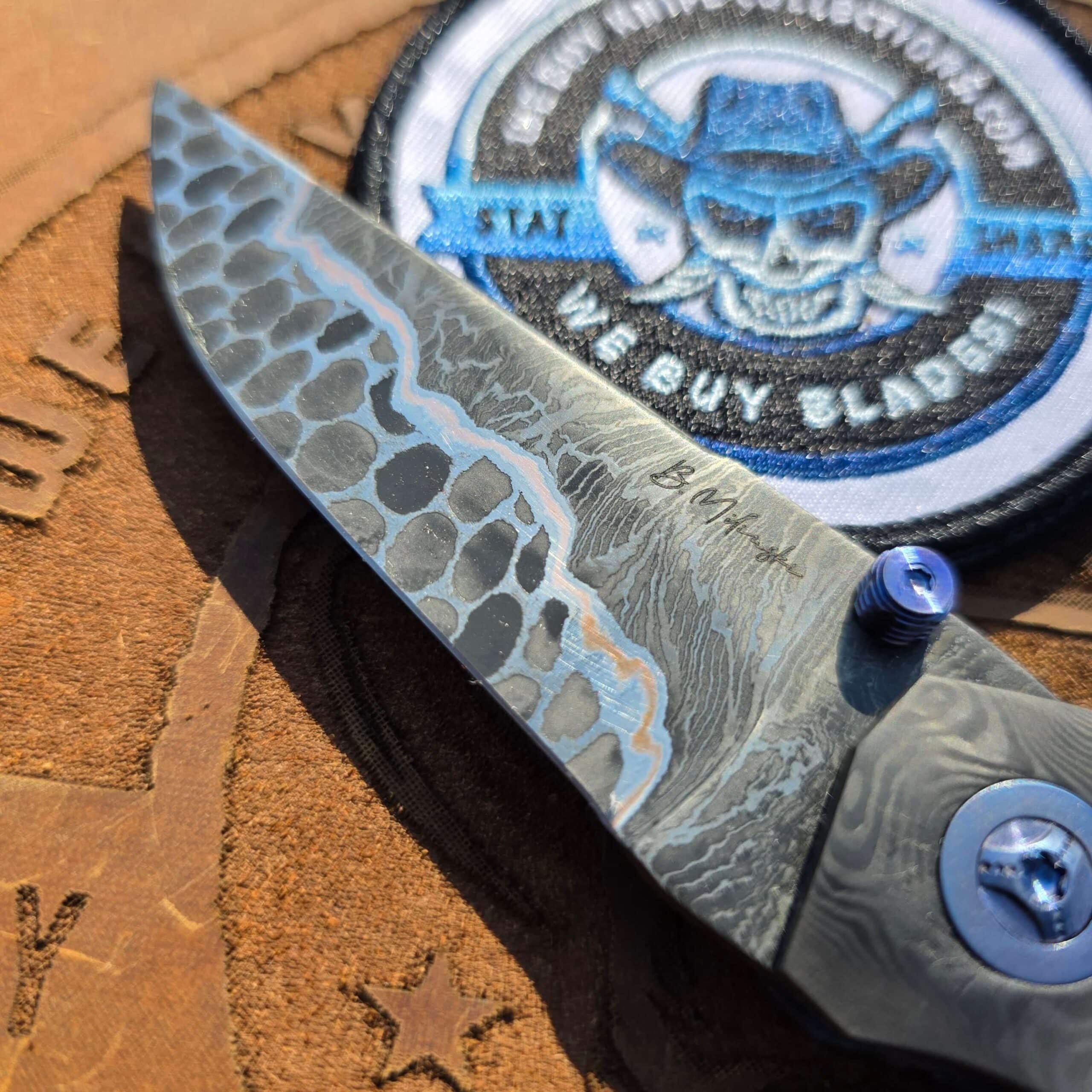 Deville Damascus blade on Brian Milinski Il Bastione custom folder