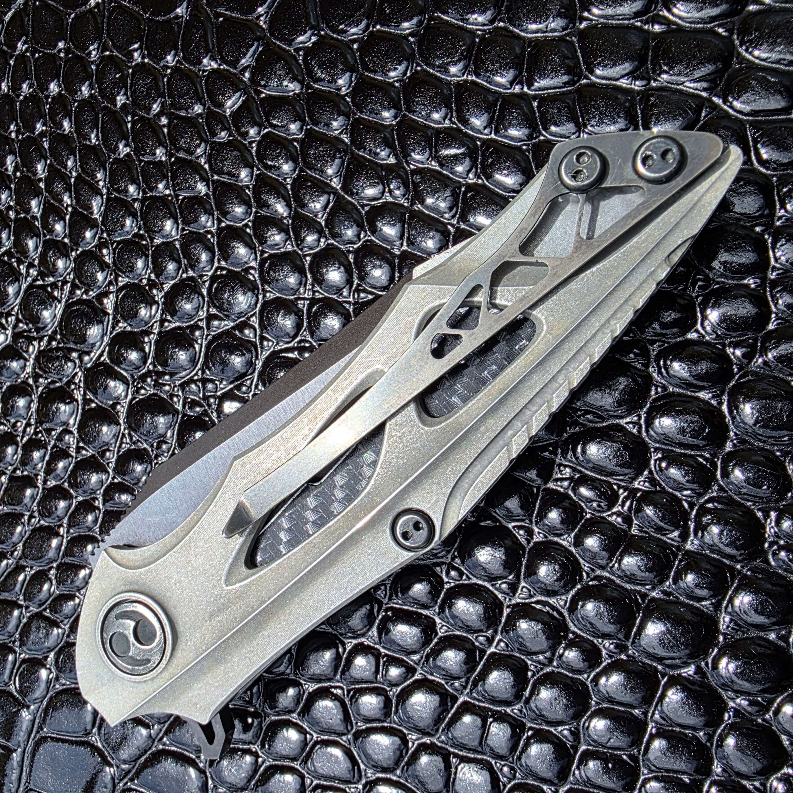 Dew Hara NOAH-ZEN DH-20B closed clip-side view