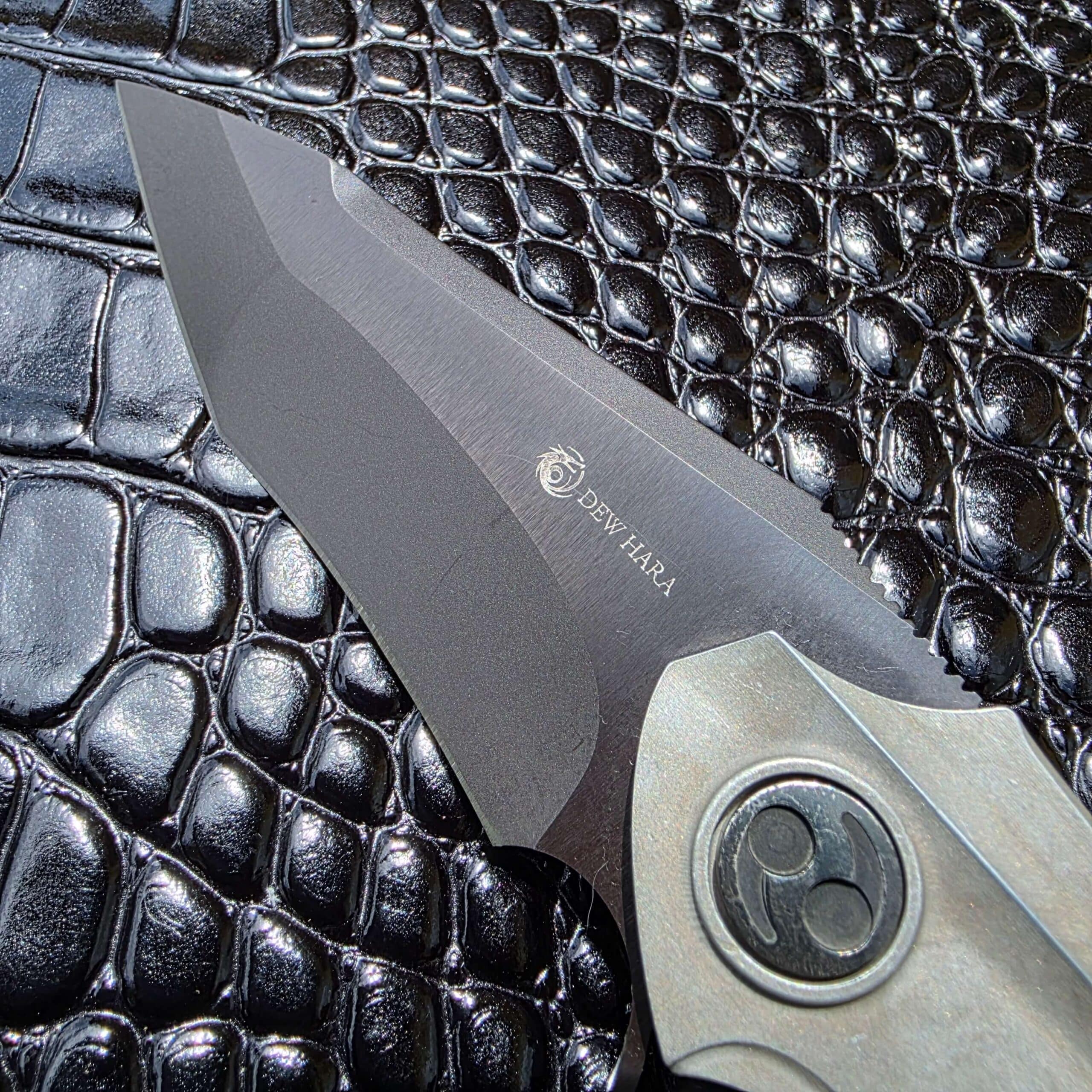Dew Hara NOAH-ZEN DH-20B Vanadis 4E blackened blade close-up