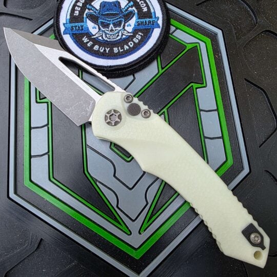 Heretic Mini Pariah Manual with MagnaCut harpoon blade and glow handle