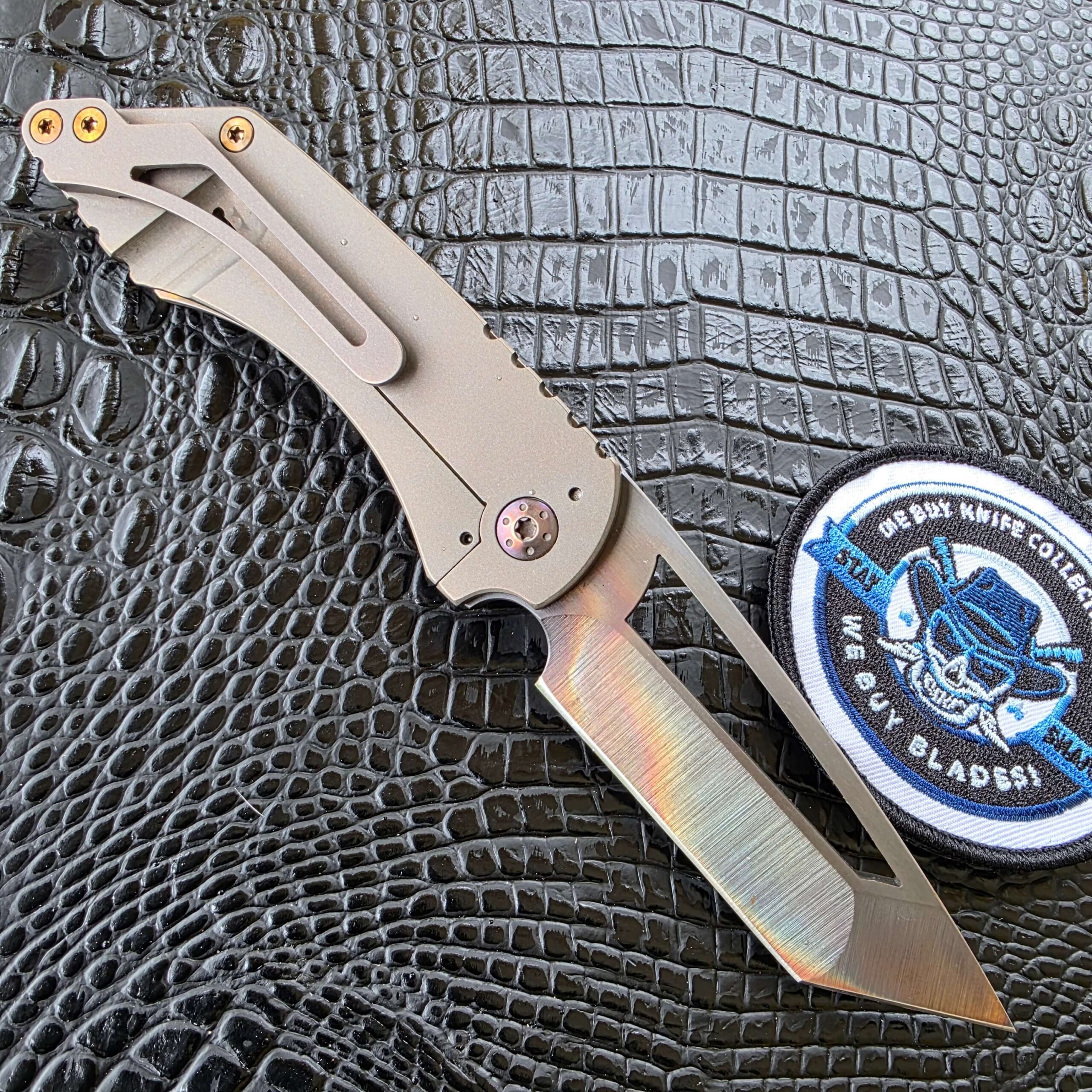 Scorpion 6 Seeker #057 open clip-side view