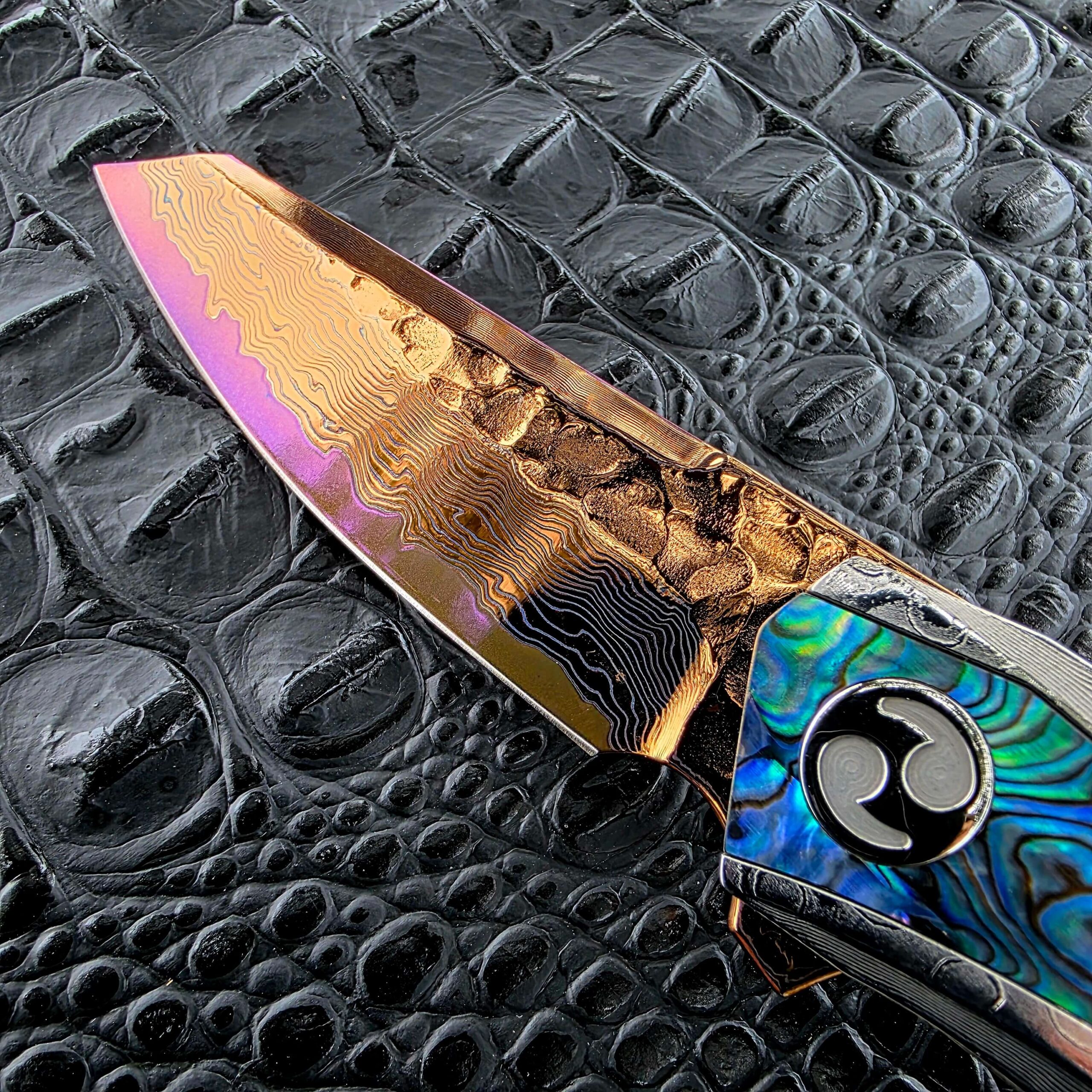 Dew Hara Custom METEOR Damascus blade pattern detail