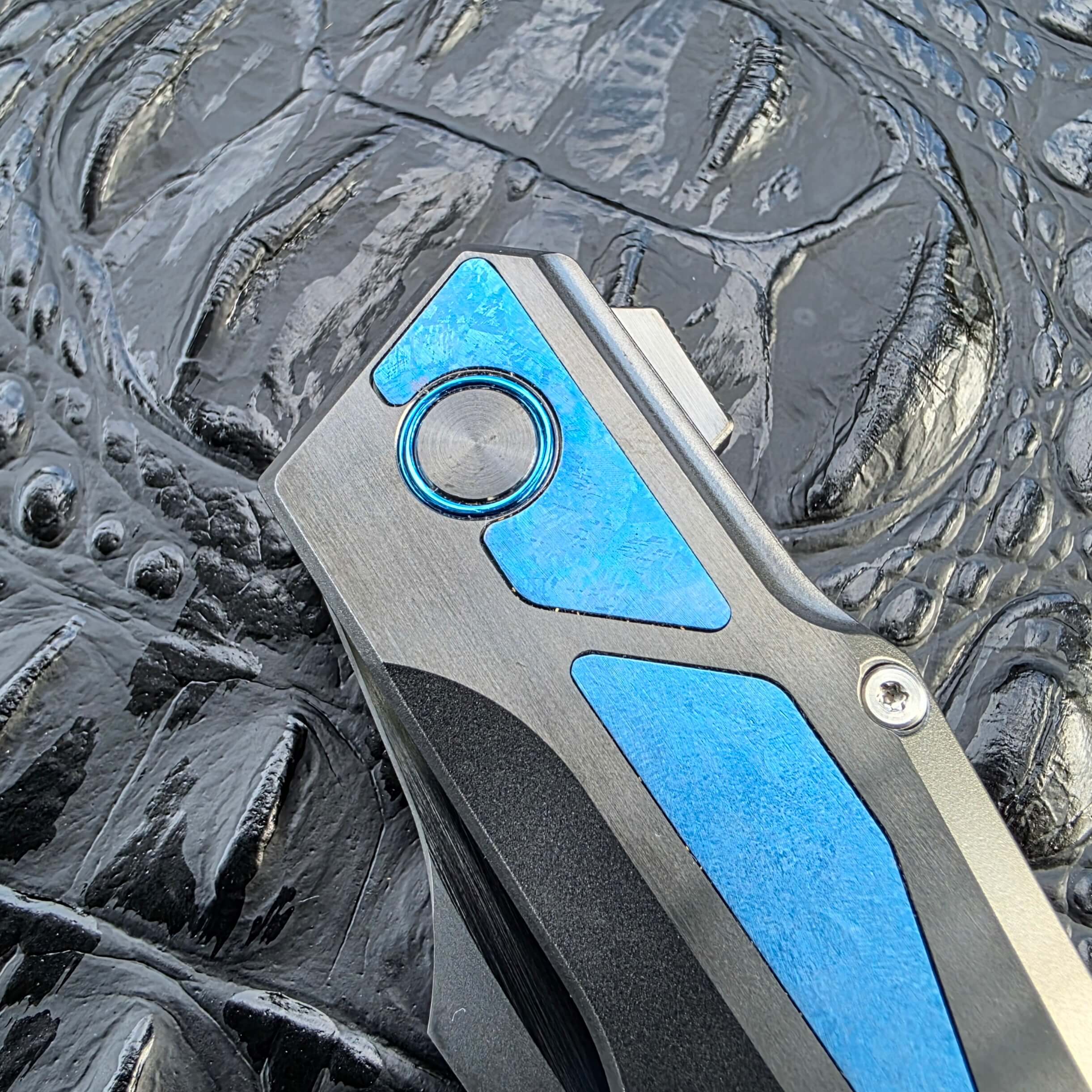 Dew Hara GAIA Serial 001 inlay fit detail