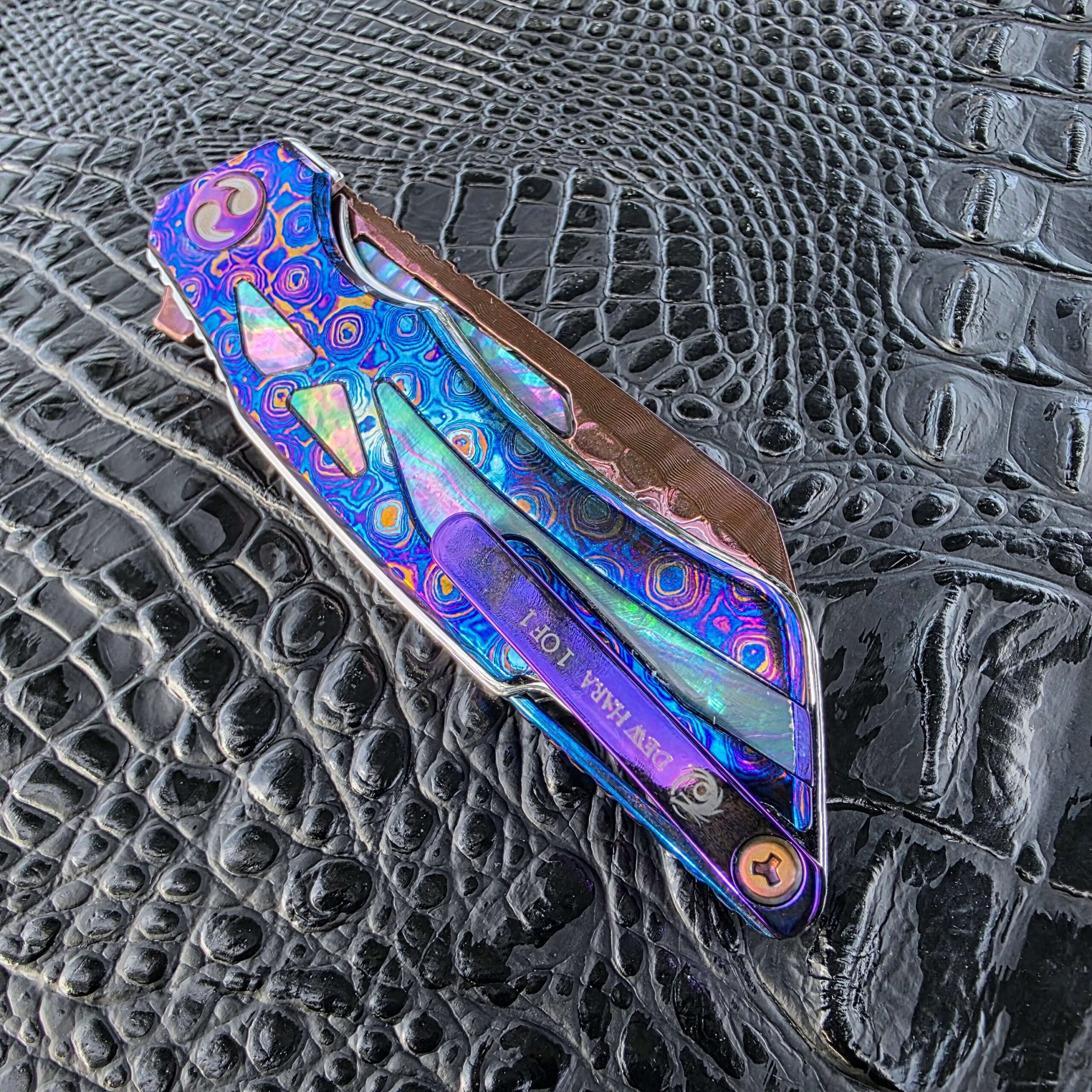 Dew Hara RAY Black Abalone closed clip-side view