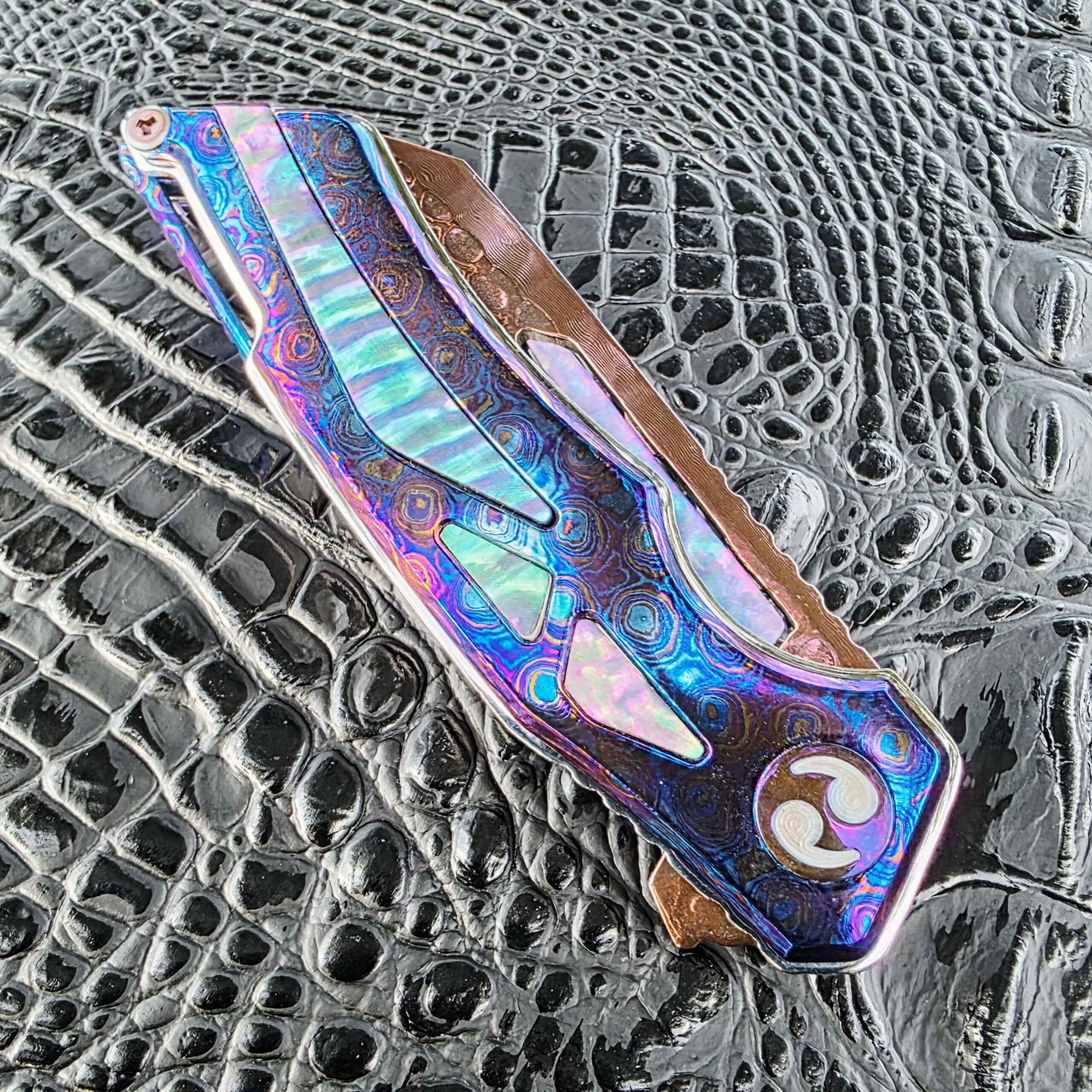 Dew Hara RAY Black Abalone Timascus closed show-side view