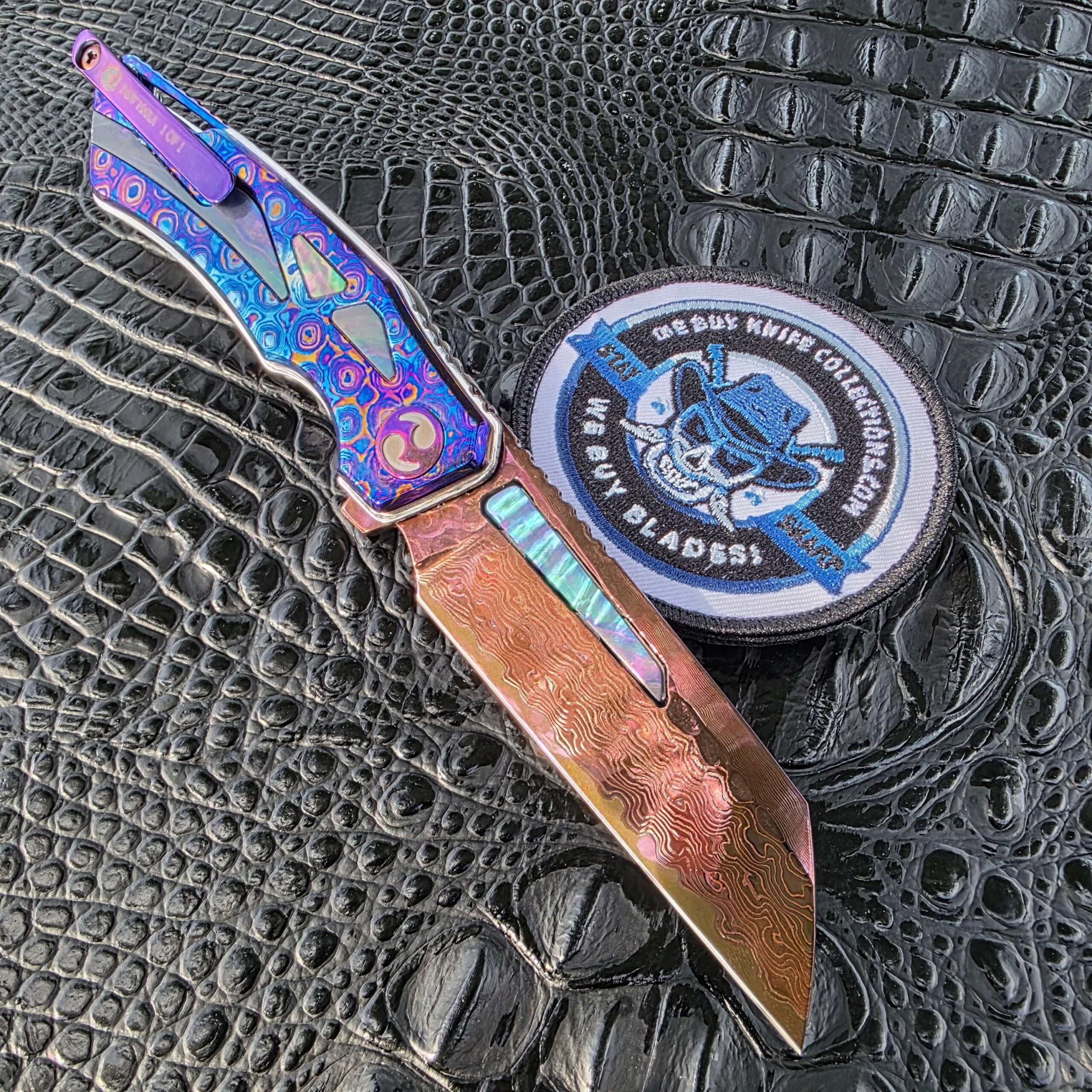 Dew Hara RAY Black Abalone open clip-side view