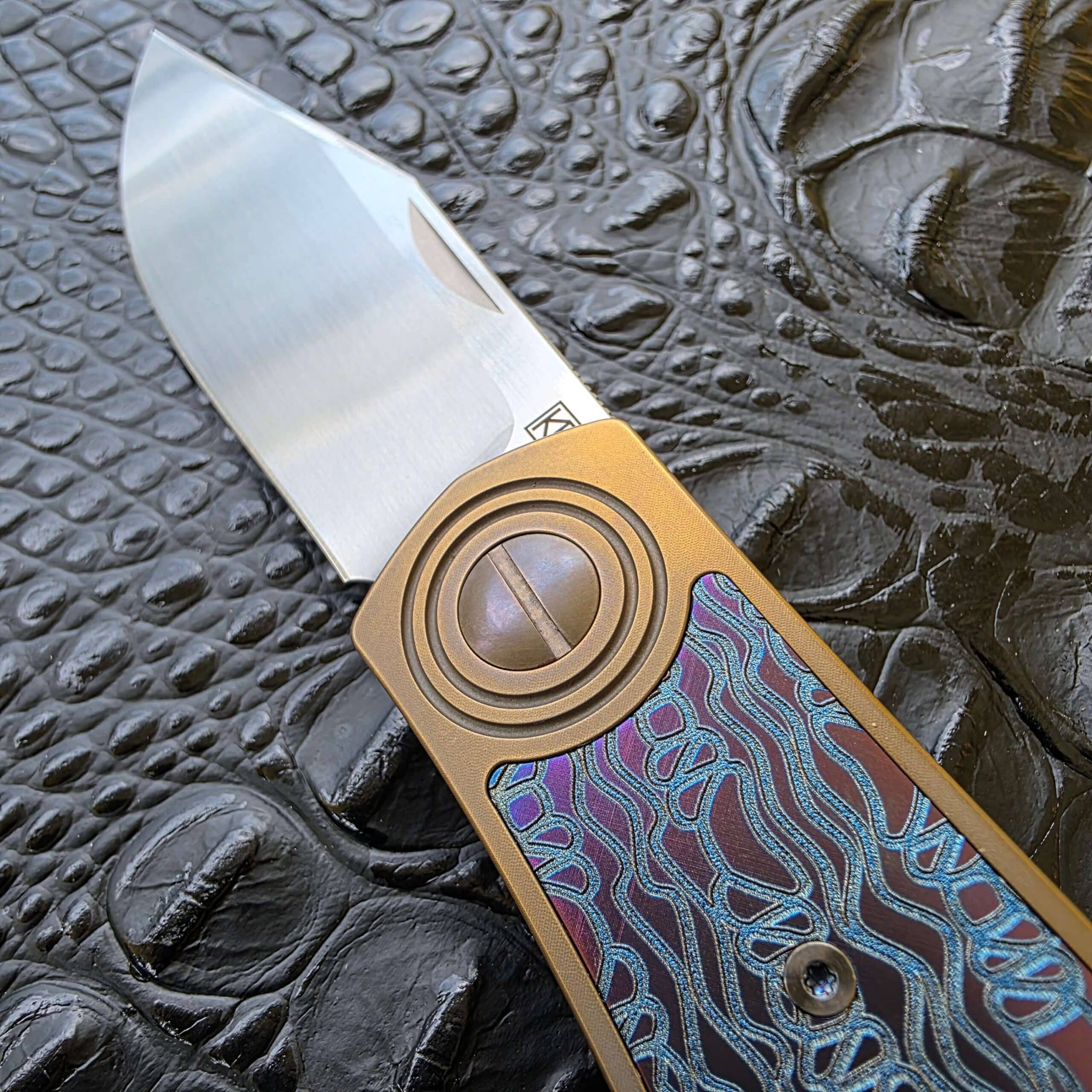 CKF Veksha manual nail-nick blade opener