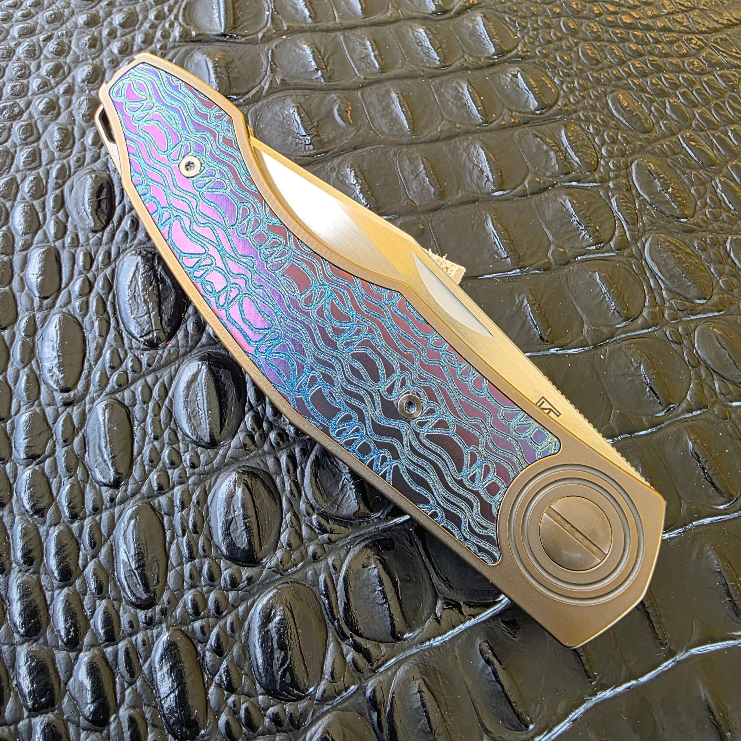 CKF Veksha One-Off closed show-side view