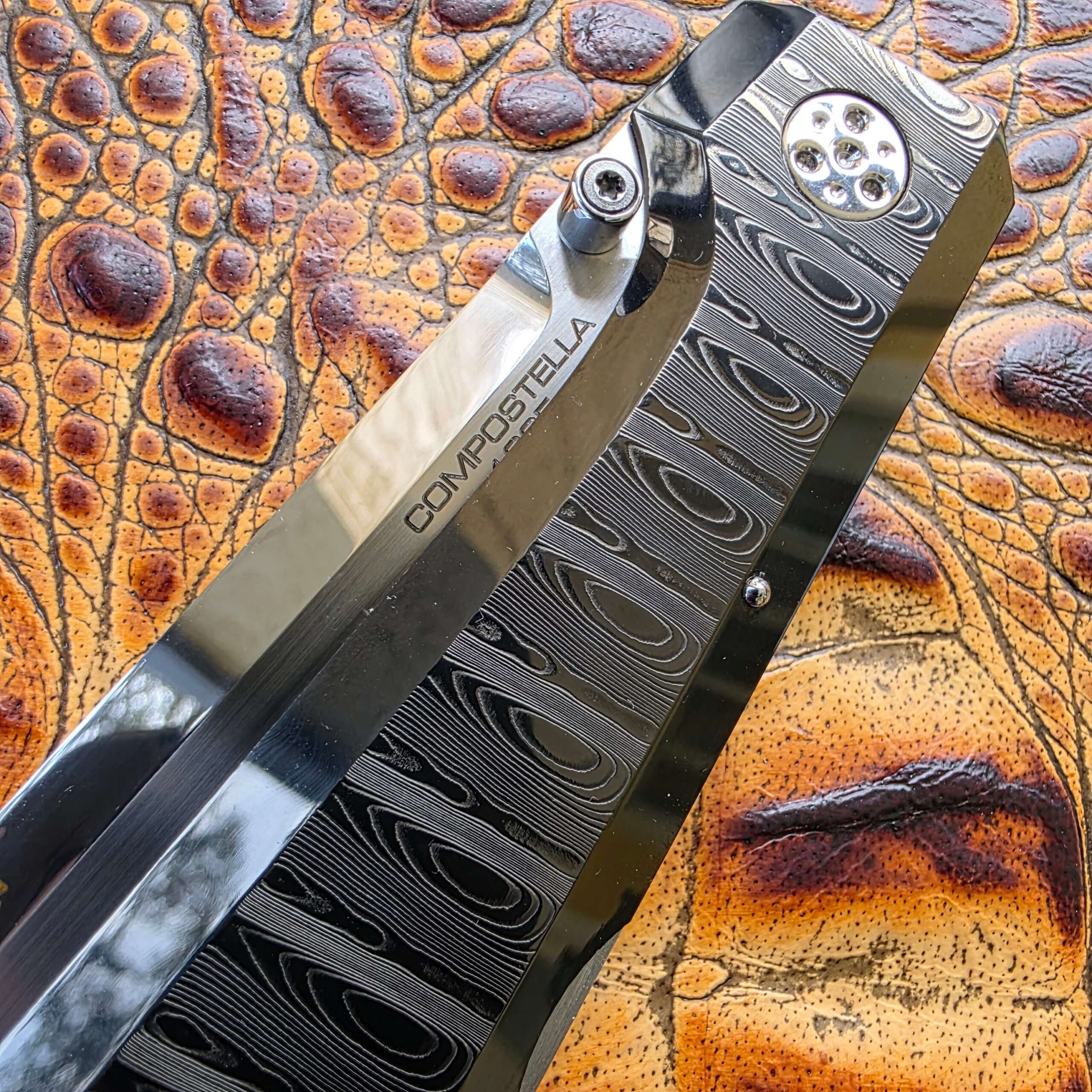 Compostella 1895 maker mark on APZ10 blade