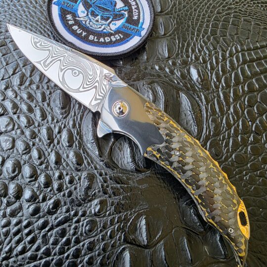 Jaco de Kock SL Linerlock Damacore custom knife with Carbon Waves Brass scales