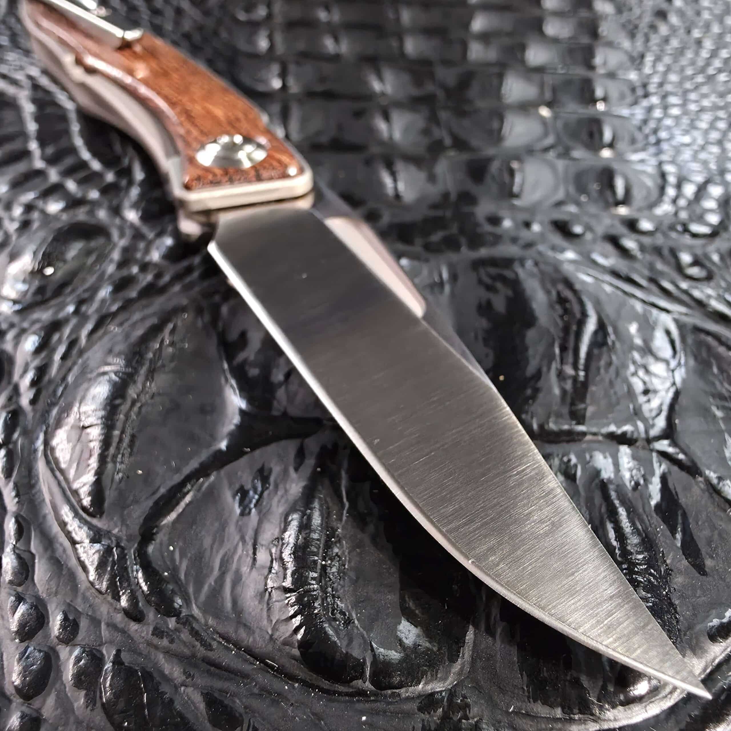 Hand-lapped satin CPM S30V blade on the Chris Reeve Mnandi Bocote