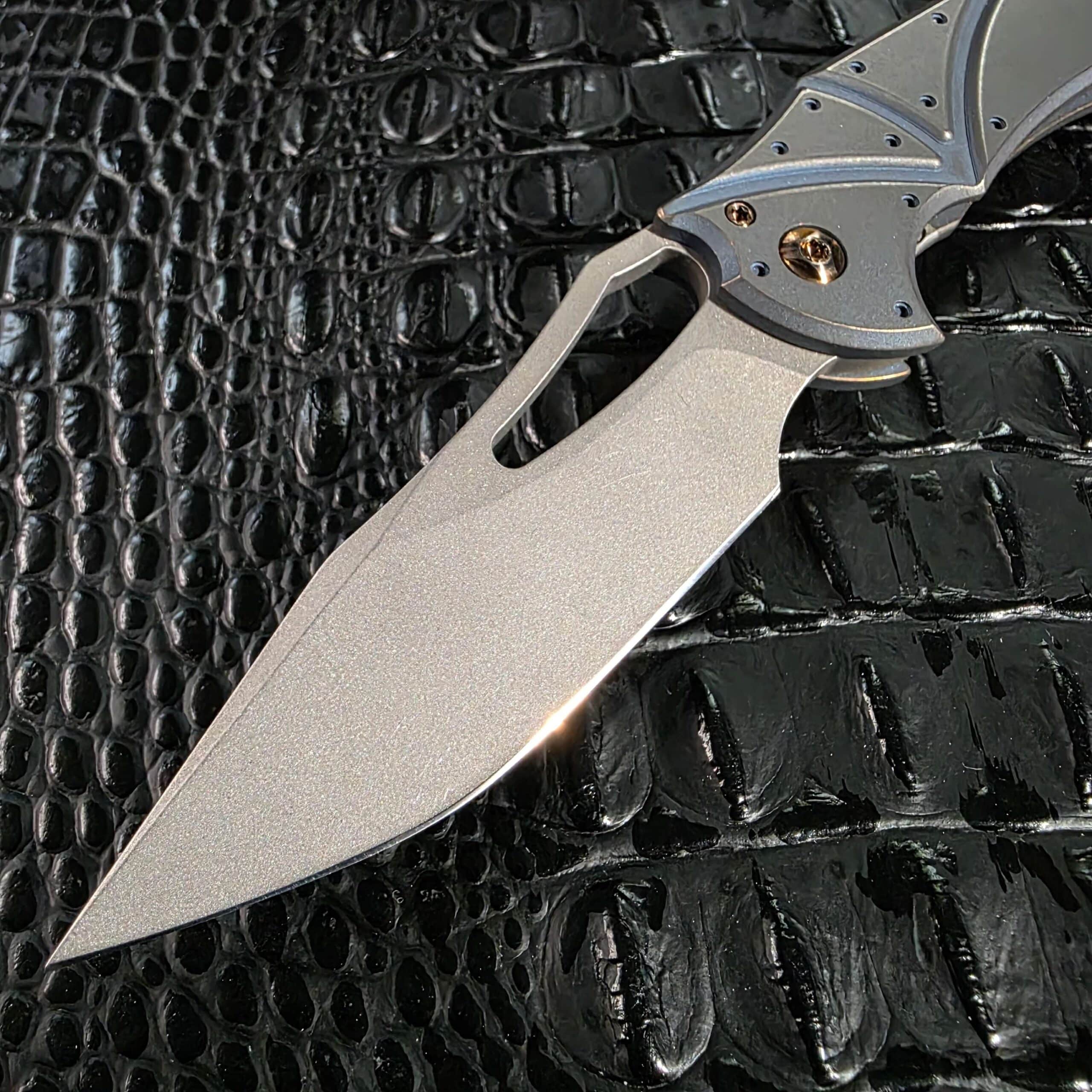 Blade tip and grind line on the Ferrum Forge Gavko Spinner in CPM 20CV