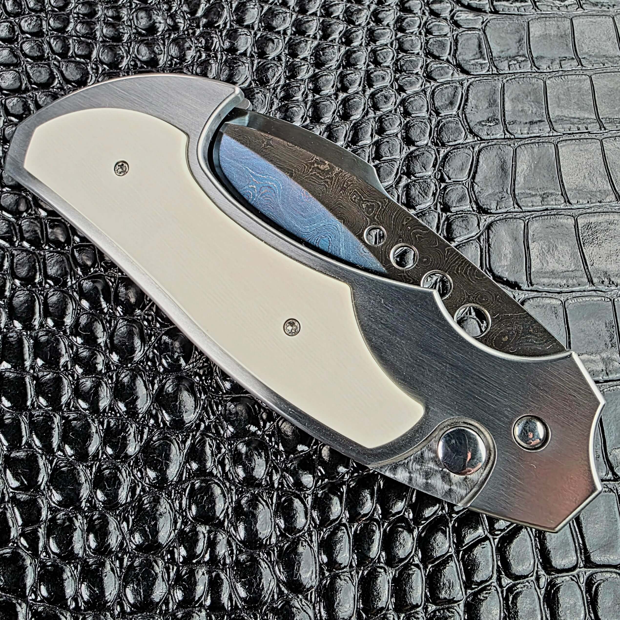Reese Weiland Large Rastor closed on the show side with mammoth tusk scale and firing button