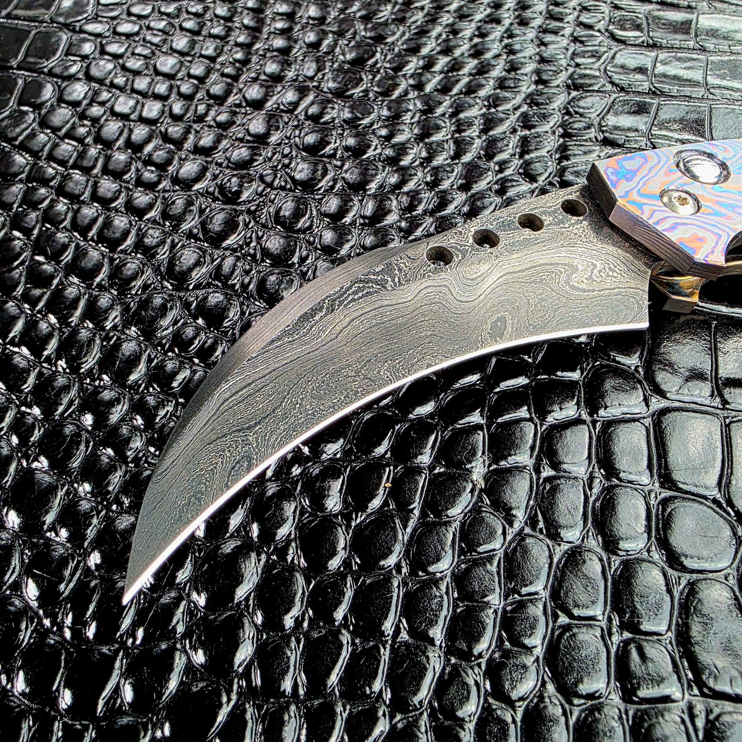 Full hawkbill profile on the Reese Weiland 2nd Gen, edge running along the inside of the curve