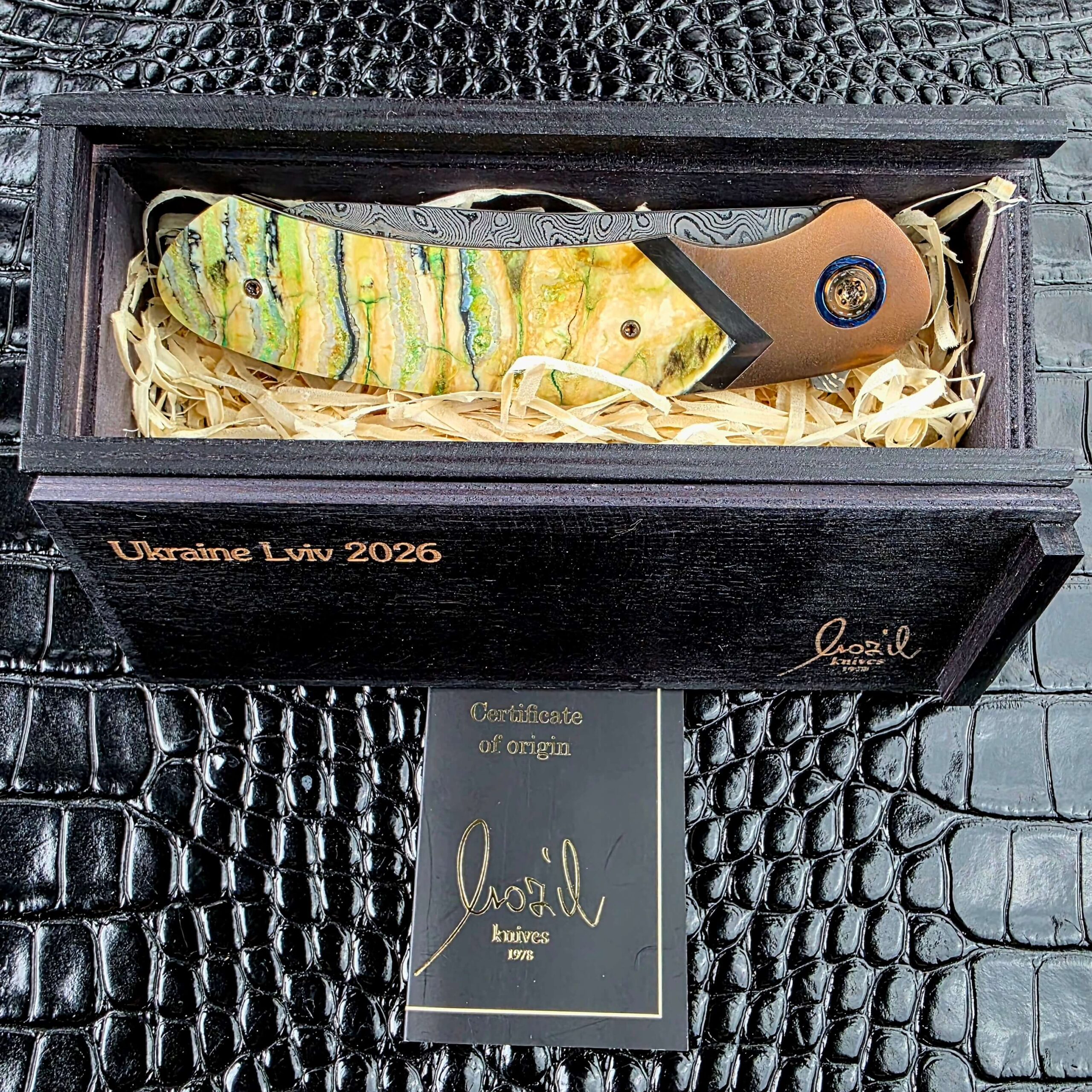 Andriy Mozil Model 22-26 Custom in its wooden box with the Certificate of Origin